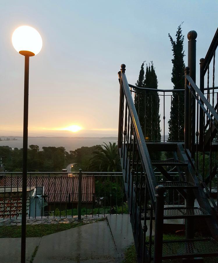 Vistas Apartahotel *